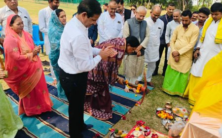 Narmadapuram:राज्यसभा सांसद माया नारोलिया ने सरस्वती शिशु मंदिर में कक्ष निर्माण का भूमिपूजन किया