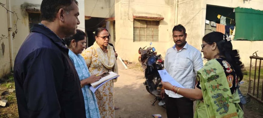 Narmadapuram: नोडल अधिकारी एवं नपा सीएमओ श्रीमती पटले ने किया मतदान केंद्रों का निरीक्षण